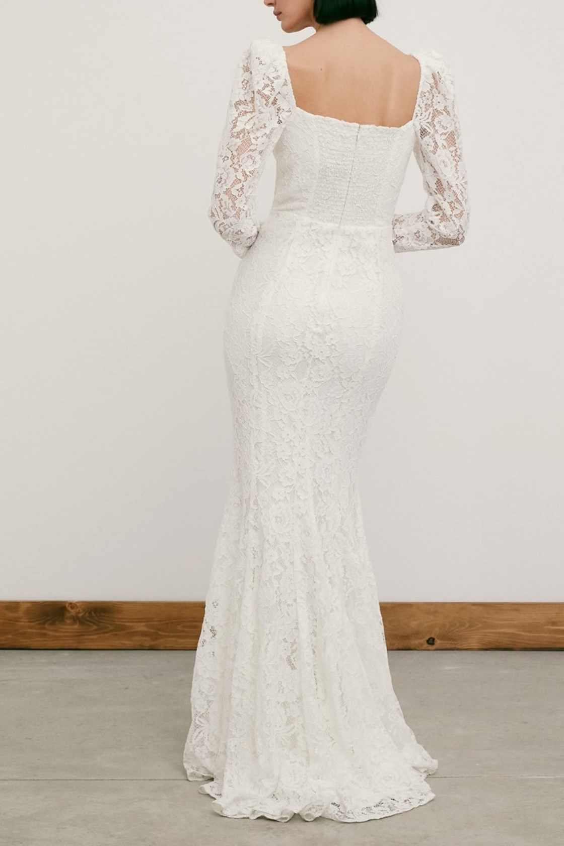 Annika Uzun Kollu Dantel Gelinlik