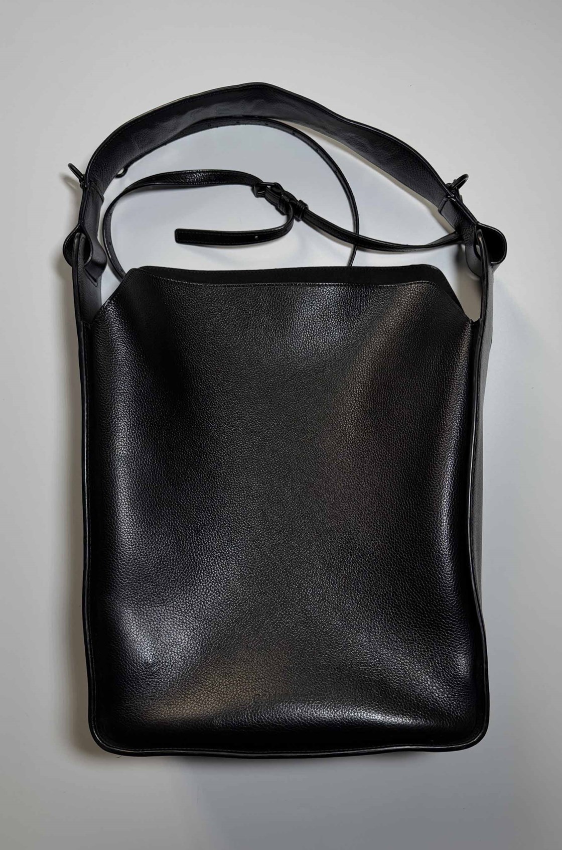 Balenciaga Tool 2.0 Deri Siyah Büyük Çanta