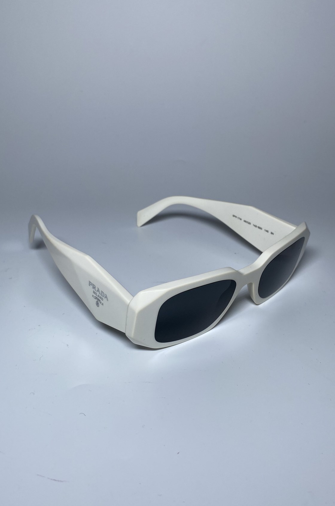 Prada Symbole Beyaz Güneş Gözlüğü