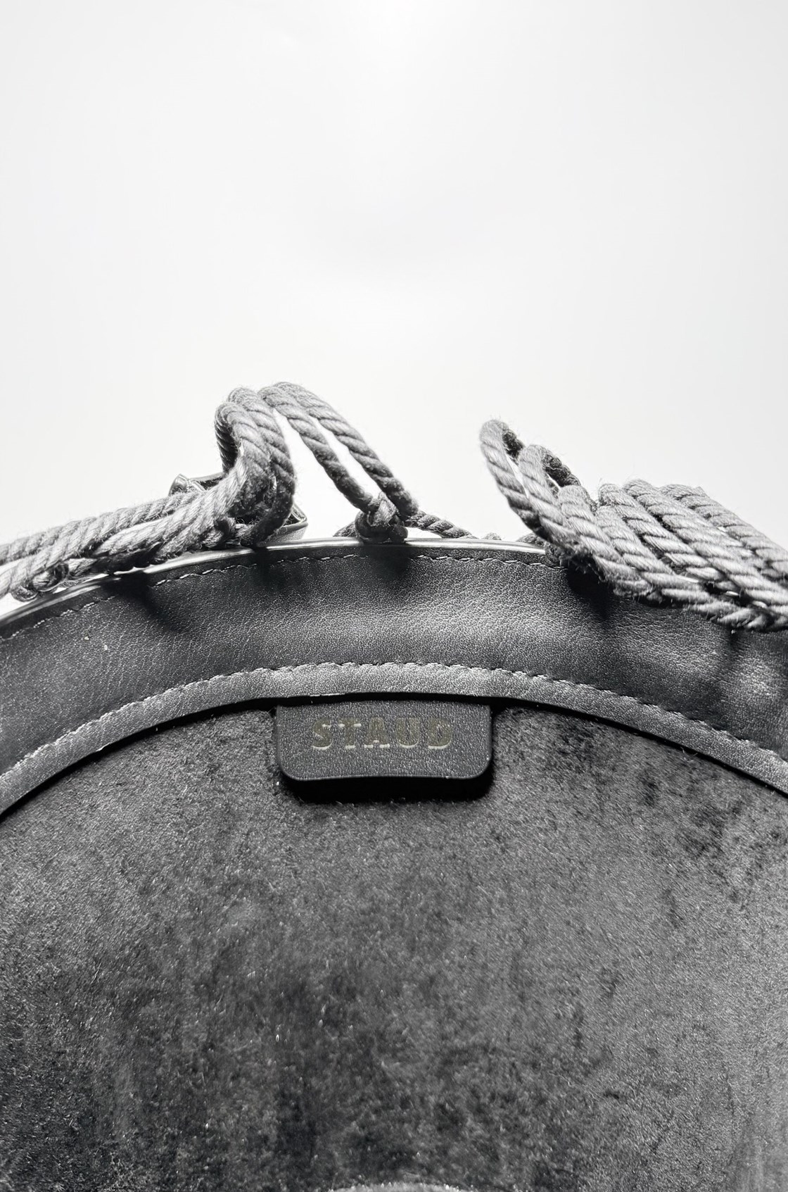 Staud Moreau File Detaylı Siyah Bucket Çanta