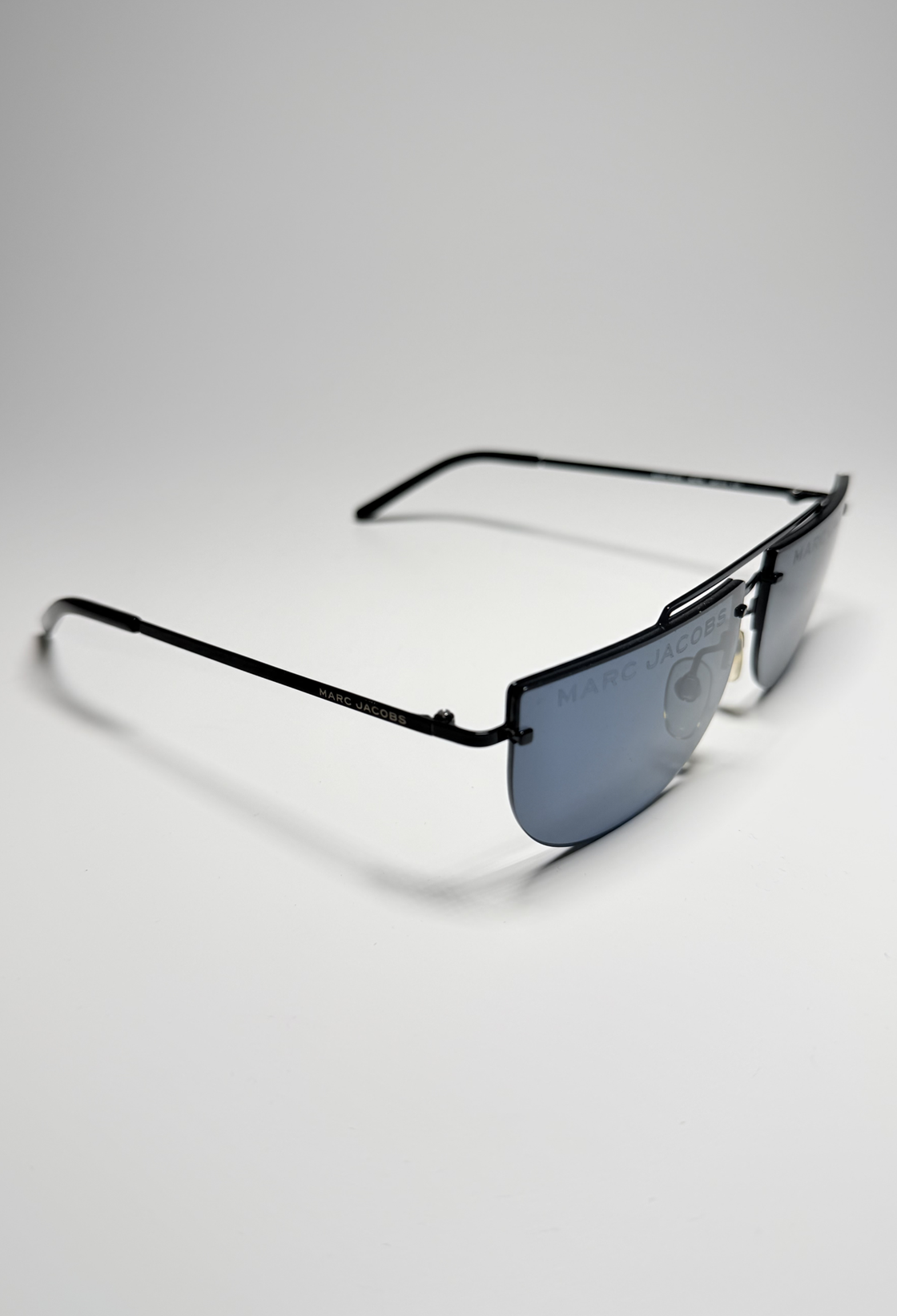 Marc Jacobs İnce Çerçeveli Siyah Güneş Gözlüğü