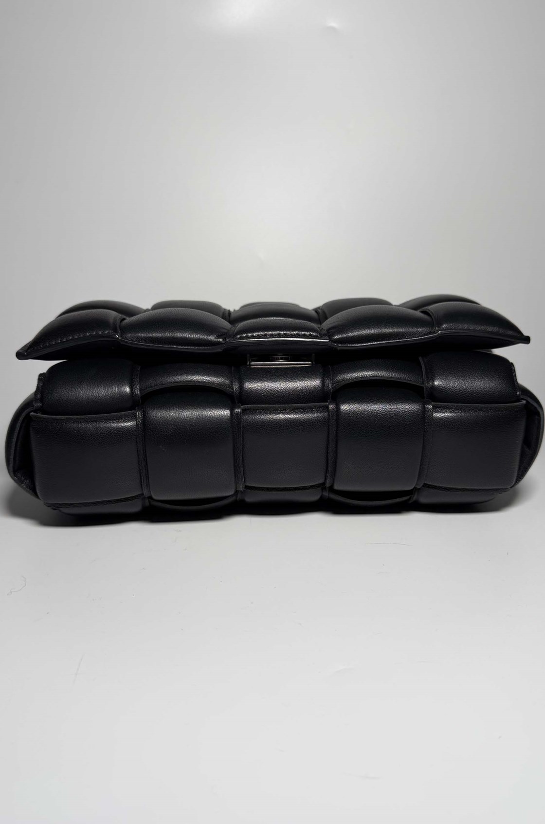 Bottega Veneta Padded Cassette Siyah Çanta