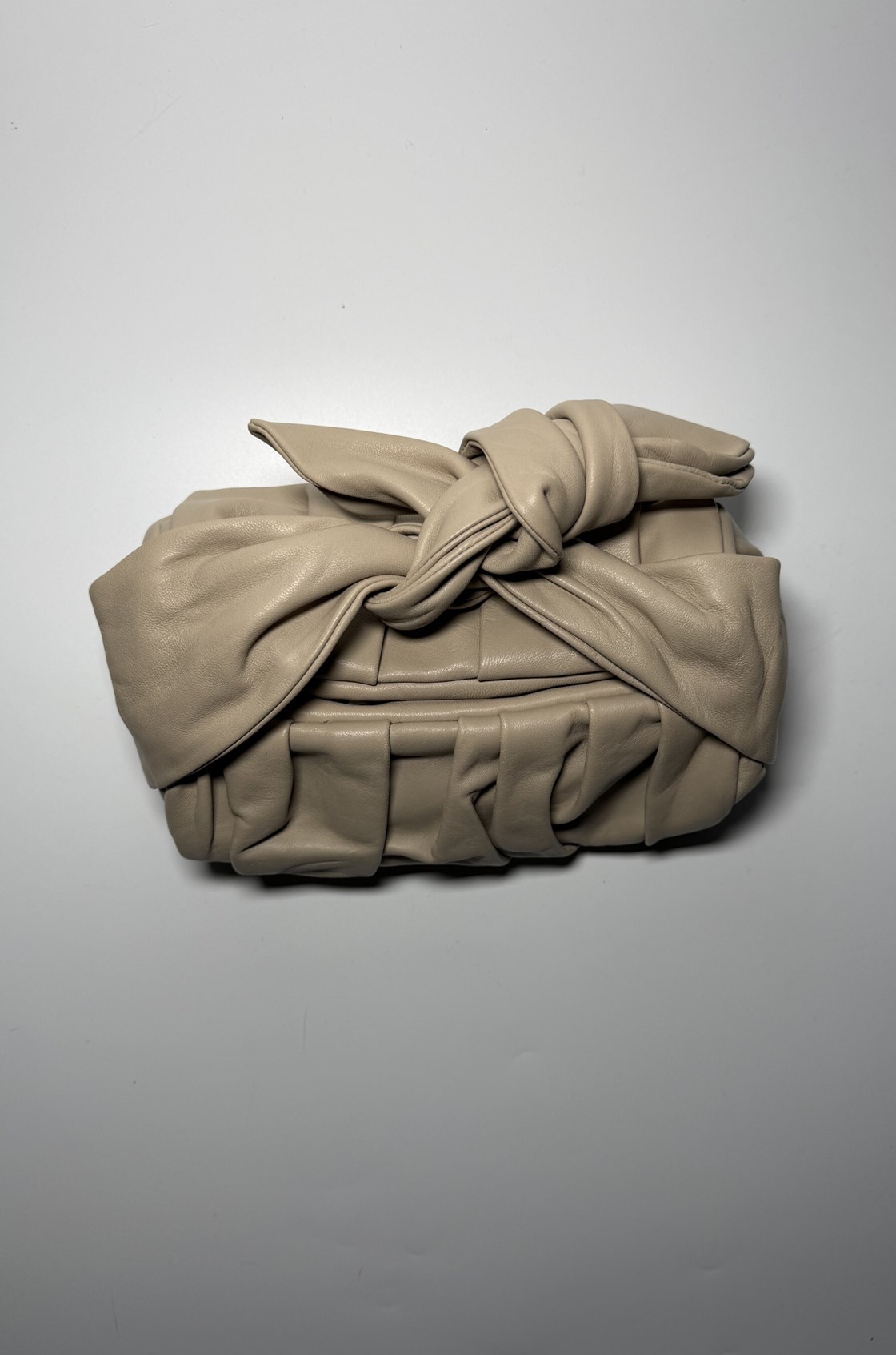 Rejina Pyo Nane Kurdele Saplı Bej Küçük Çanta