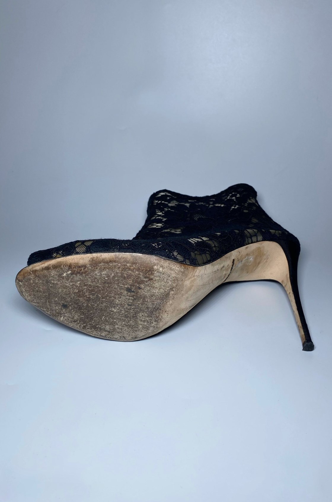 Dolce & Gabbana Lace Dantelli Burnu Açık Siyah Topuklu Ayakkabı (39.5)