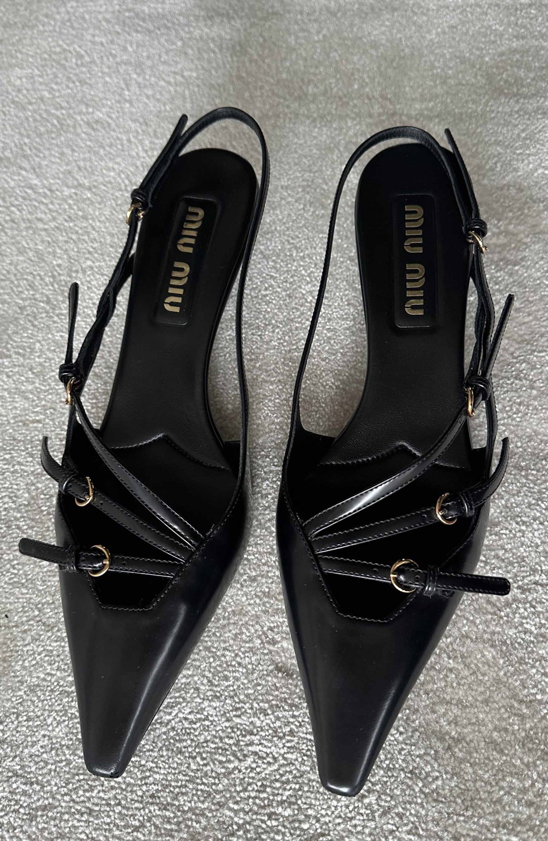 Miu Miu Siyah Topuklu Ayakkabı (38)