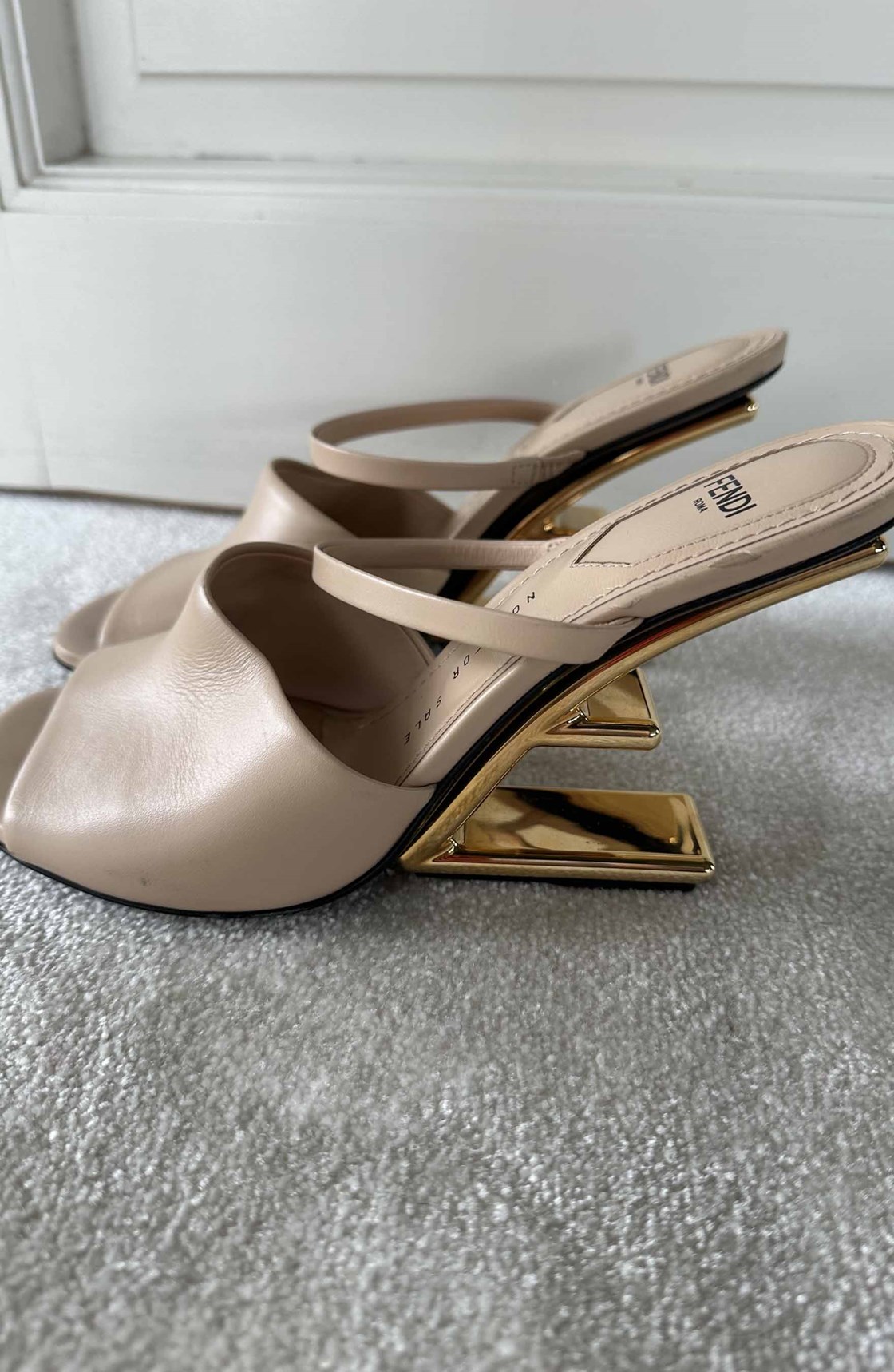 Fendi Bej Topuklu Ayakkabı (38)