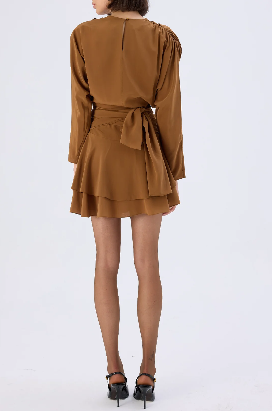 Janis Vatkalı Uzun Kollu Asimetrik Kuşaklı Kahverengi Mini Elbise