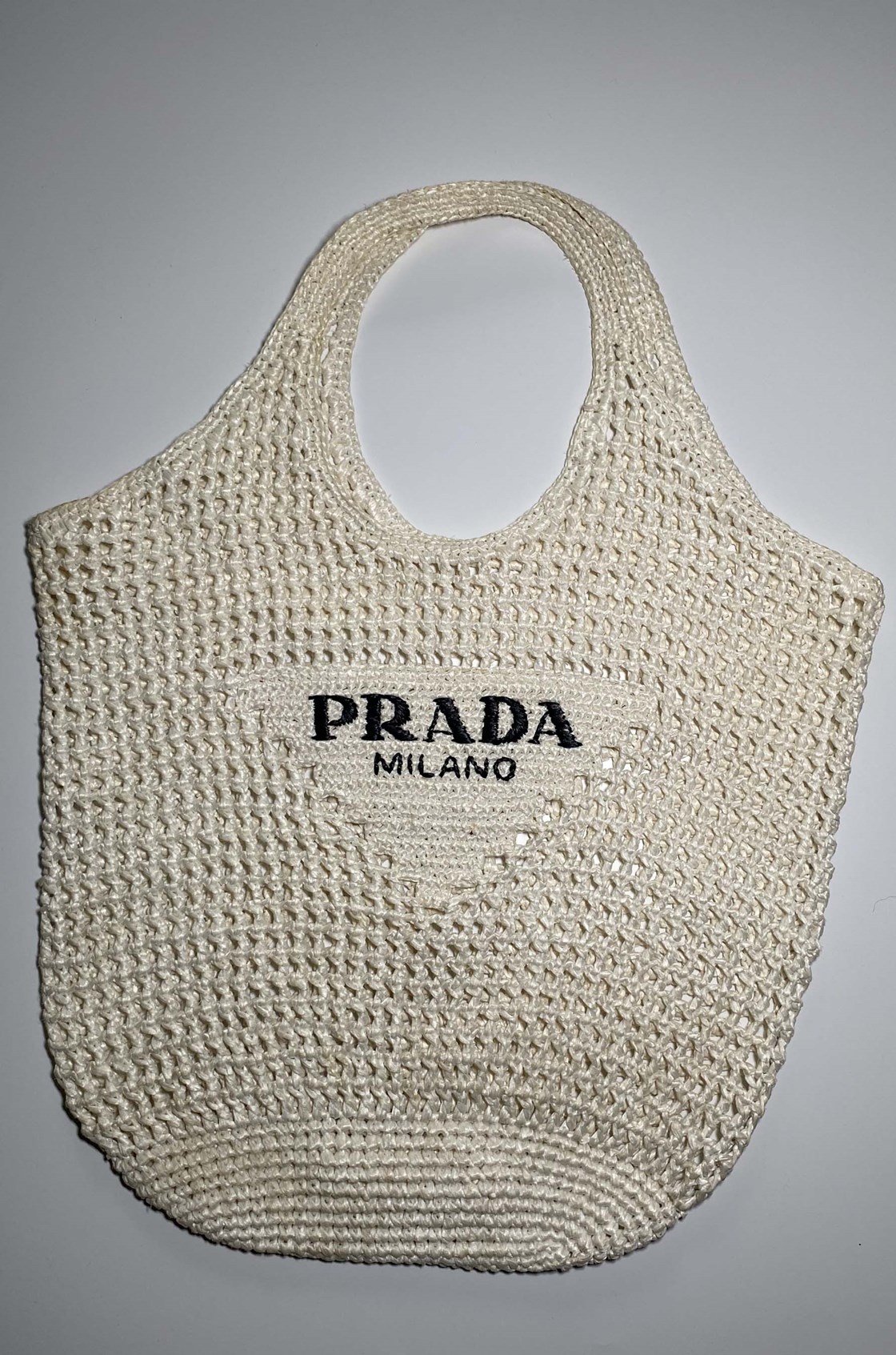 Prada Beyaz Rafya Çanta