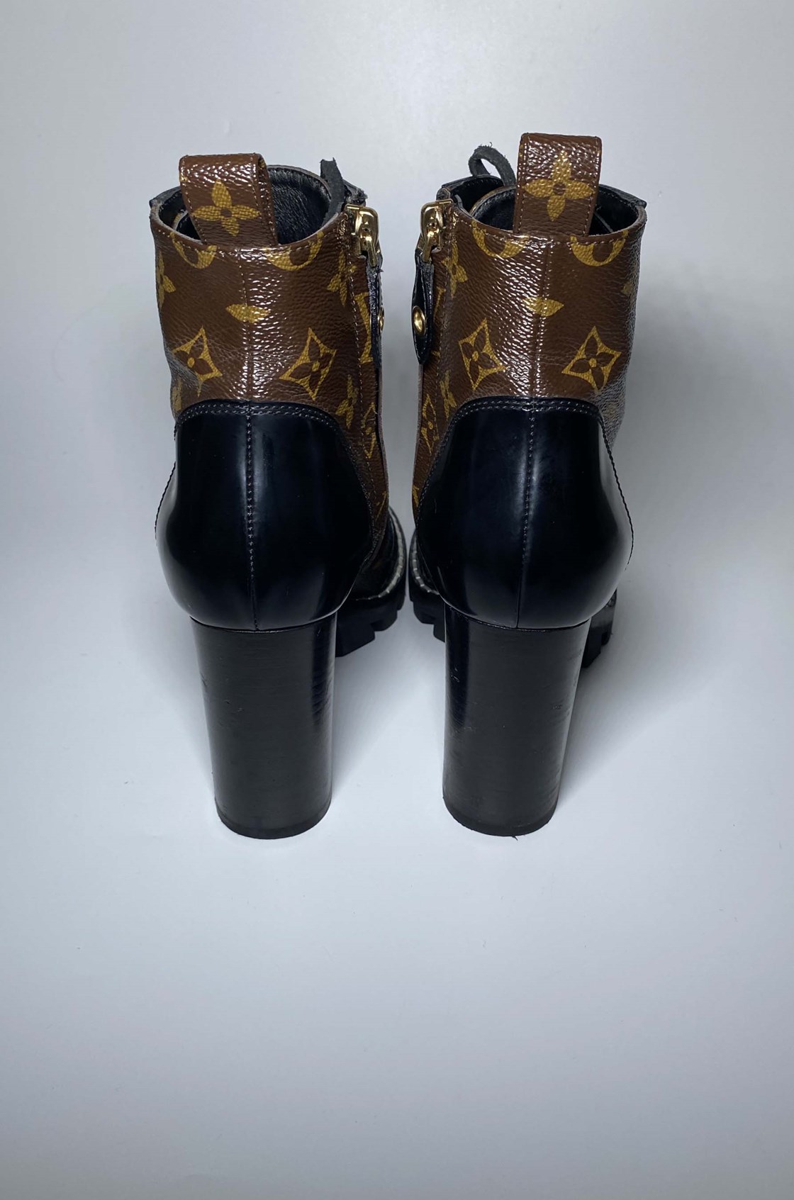Louis Vuitton Star Trail Logolu Topuklu Bot (38)