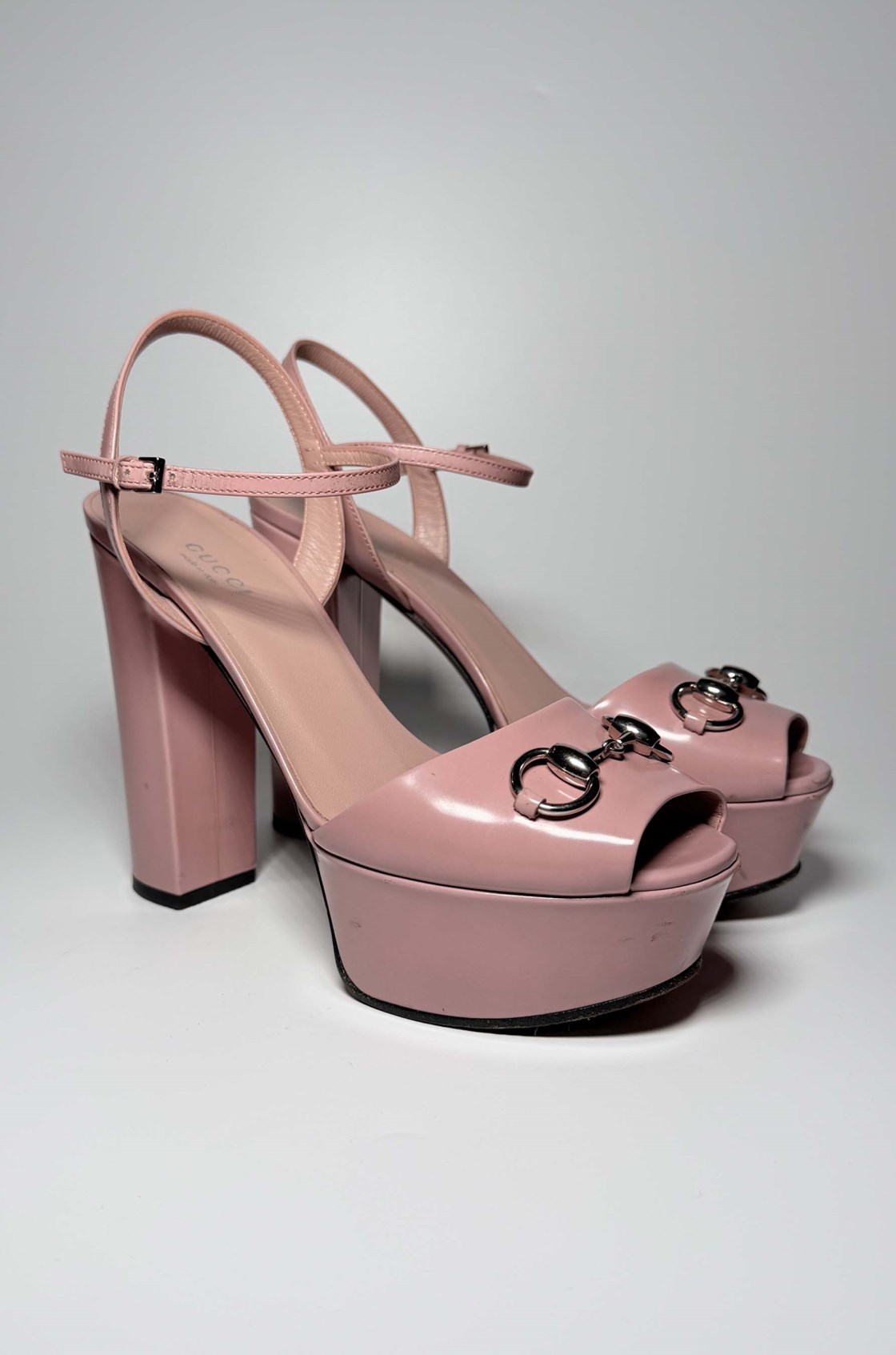 Gucci Horsebit Toz Pembe Kalın Topuklu Ayakkabı (37.5)