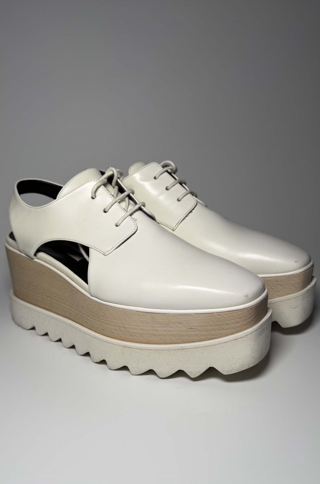 Stella McCartney Elyse Yanları Açıklık Detaylı Beyaz Ayakkabı (36.5)