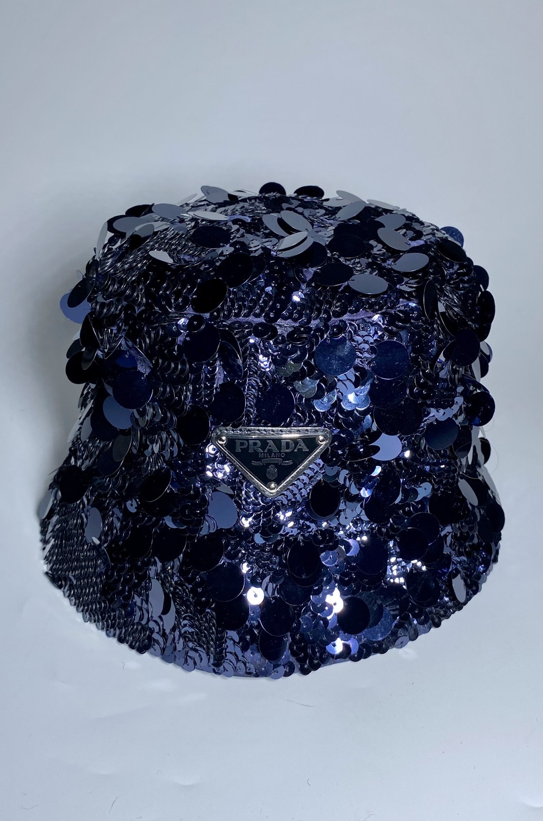 Prada Payetli Lacivert Bucket Şapka