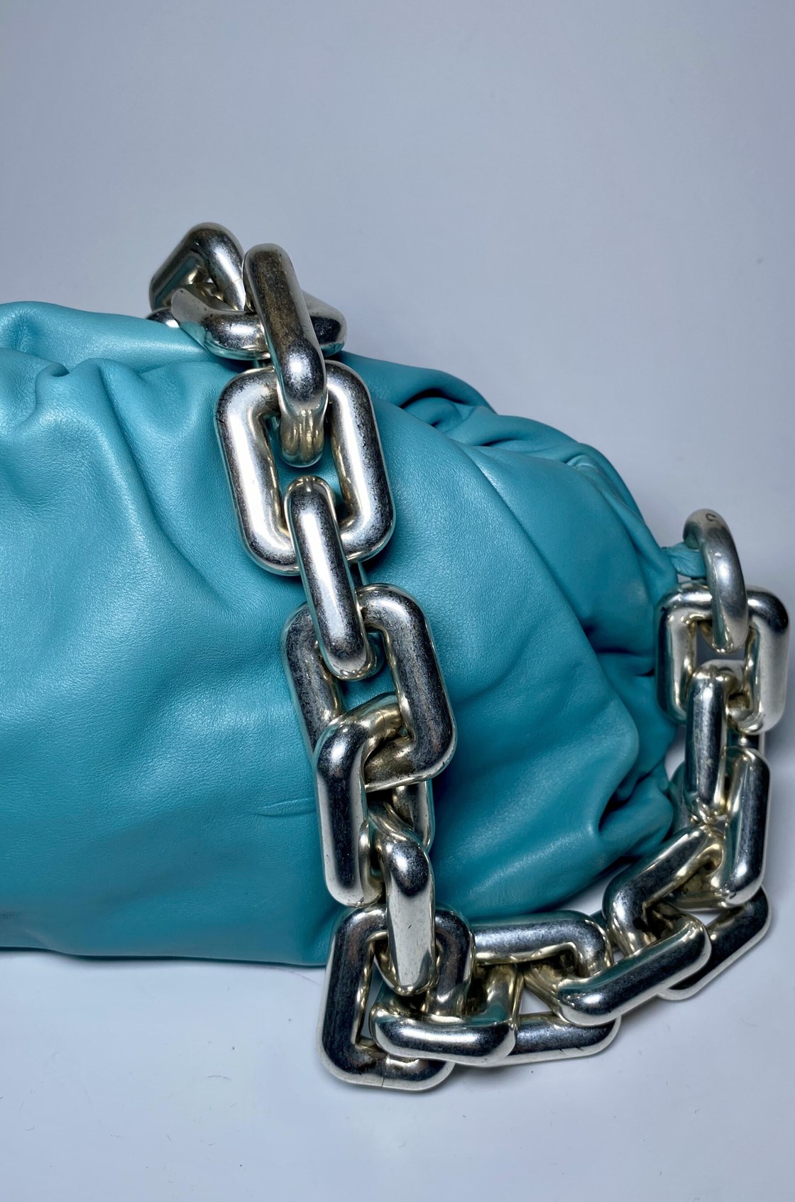 Bottega Veneta The Chain Pouch Mavi Çanta