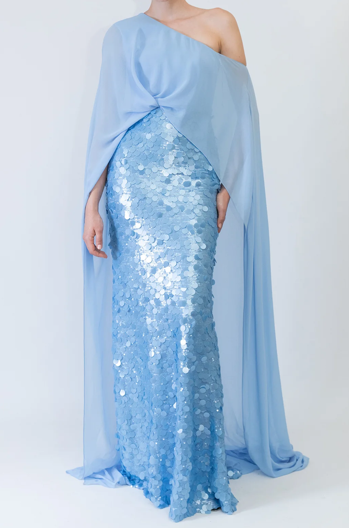 Nicole Payetli Pelerinli Şifon Mavi Uzun Elbise