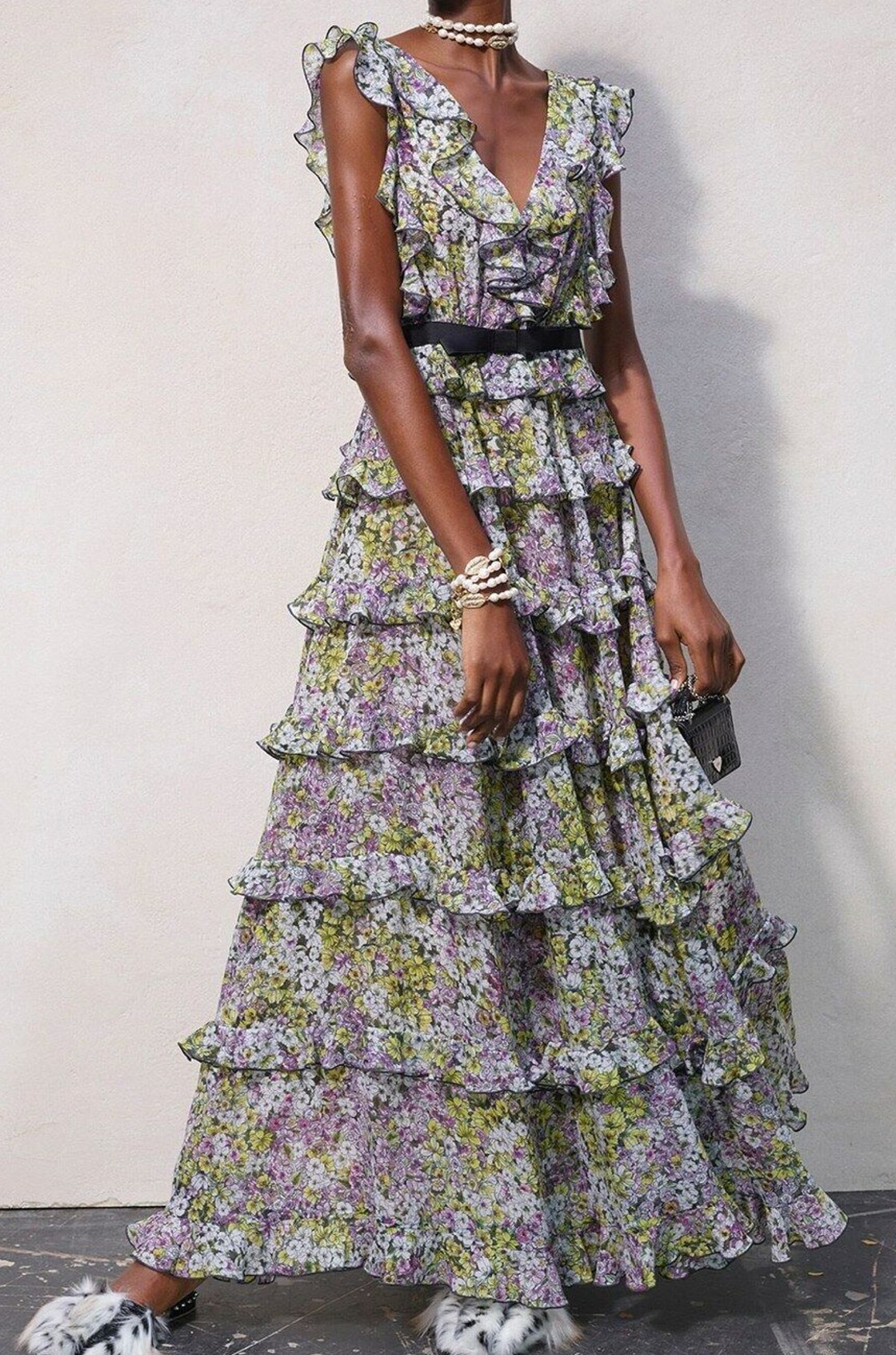 Liliana Çiçek Desenli Volanlı Çok Renkli Uzun Elbise