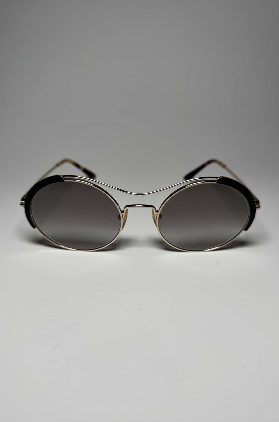 Prada Yuvarlak Çerçeveli Güneş Gözlüğü