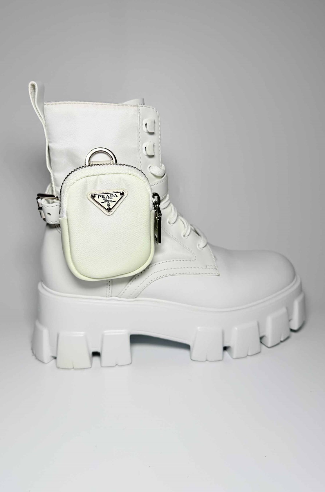 Prada Monolith Küçük Cüzdanlı Beyaz Bot (37.5)