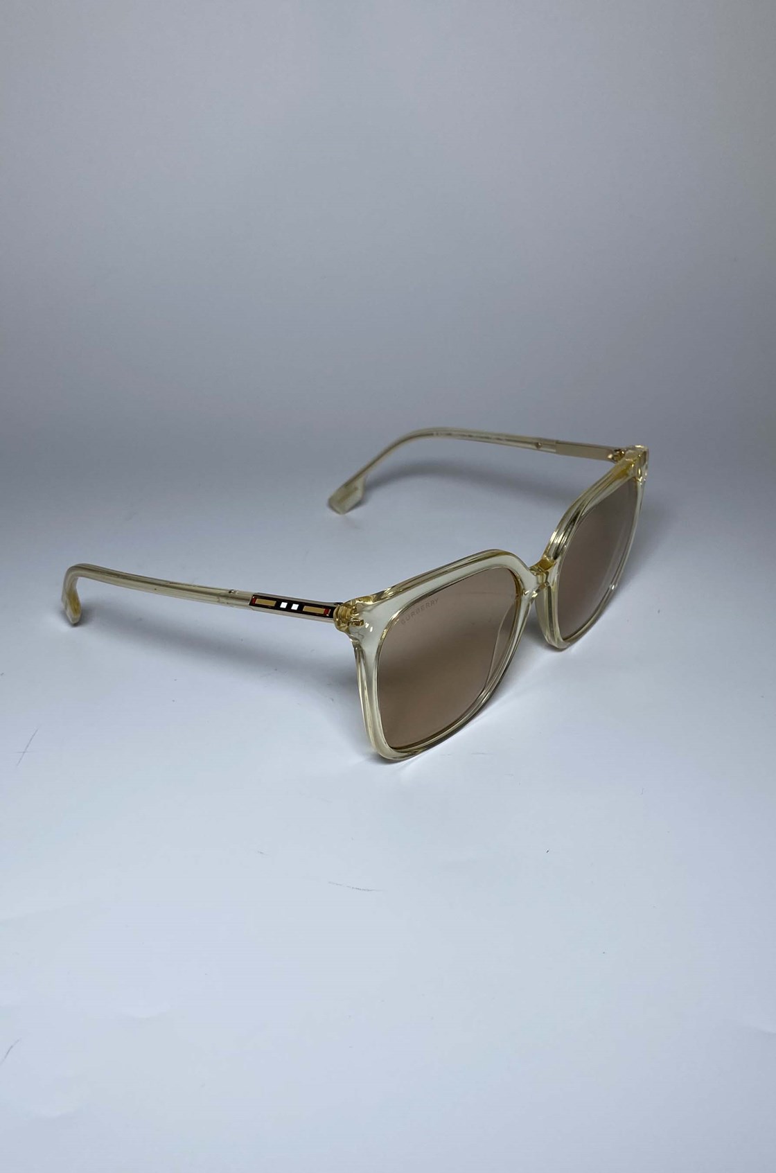 Burberry Emily Sarı Transparan Çerçeveli Güneş Gözlüğü