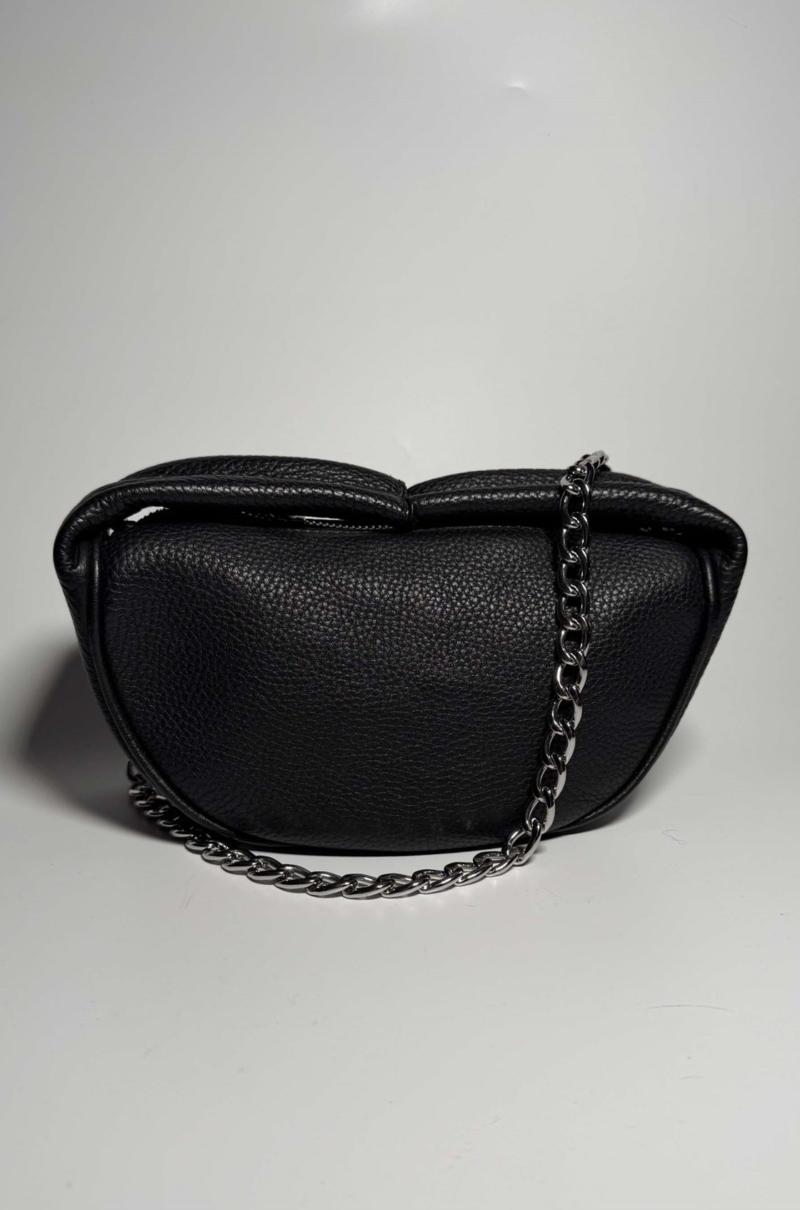 By Far Cush Zincir Saplı Siyah Çanta