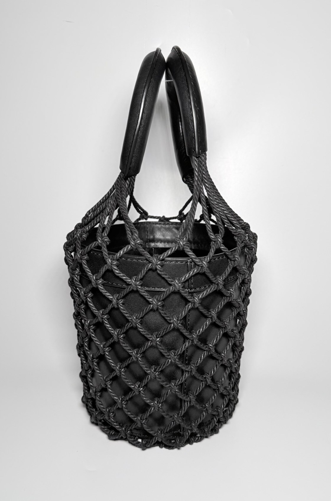 Staud Moreau File Detaylı Siyah Bucket Çanta