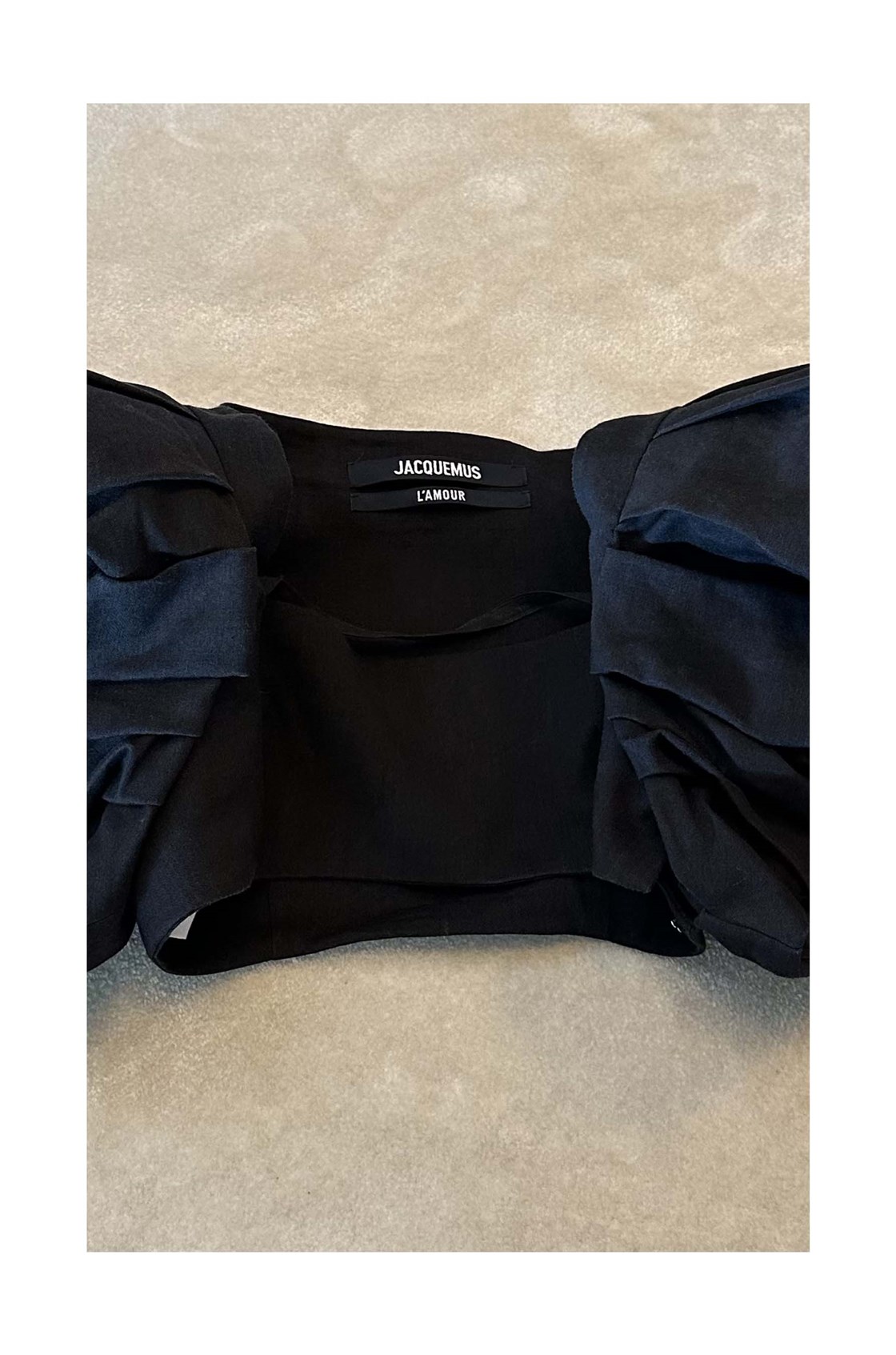 Jacquemus Balon Kollu Siyah Crop Üst