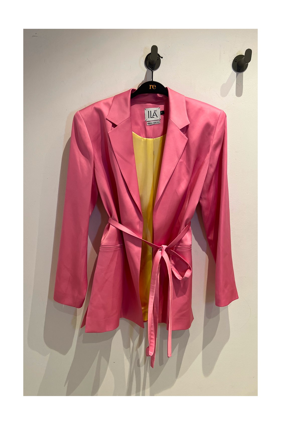 Ila Pembe Saten Blazer 